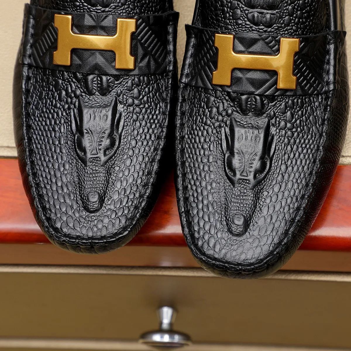 Men's shoes 💰380 🕷🕷【HERMES】The same style as Hermès counters🇨🇳Classic slip-on shoes 1:1 mold opening💯Original quality🍓Using imported first-layer cowhide🍅Pigskin lining🌶🌶Super high-end men's leather shoes🇨🇳Solid and stable Very special🍇color, optional! Code number 38-45……